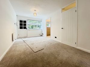 Lounge- click for photo gallery